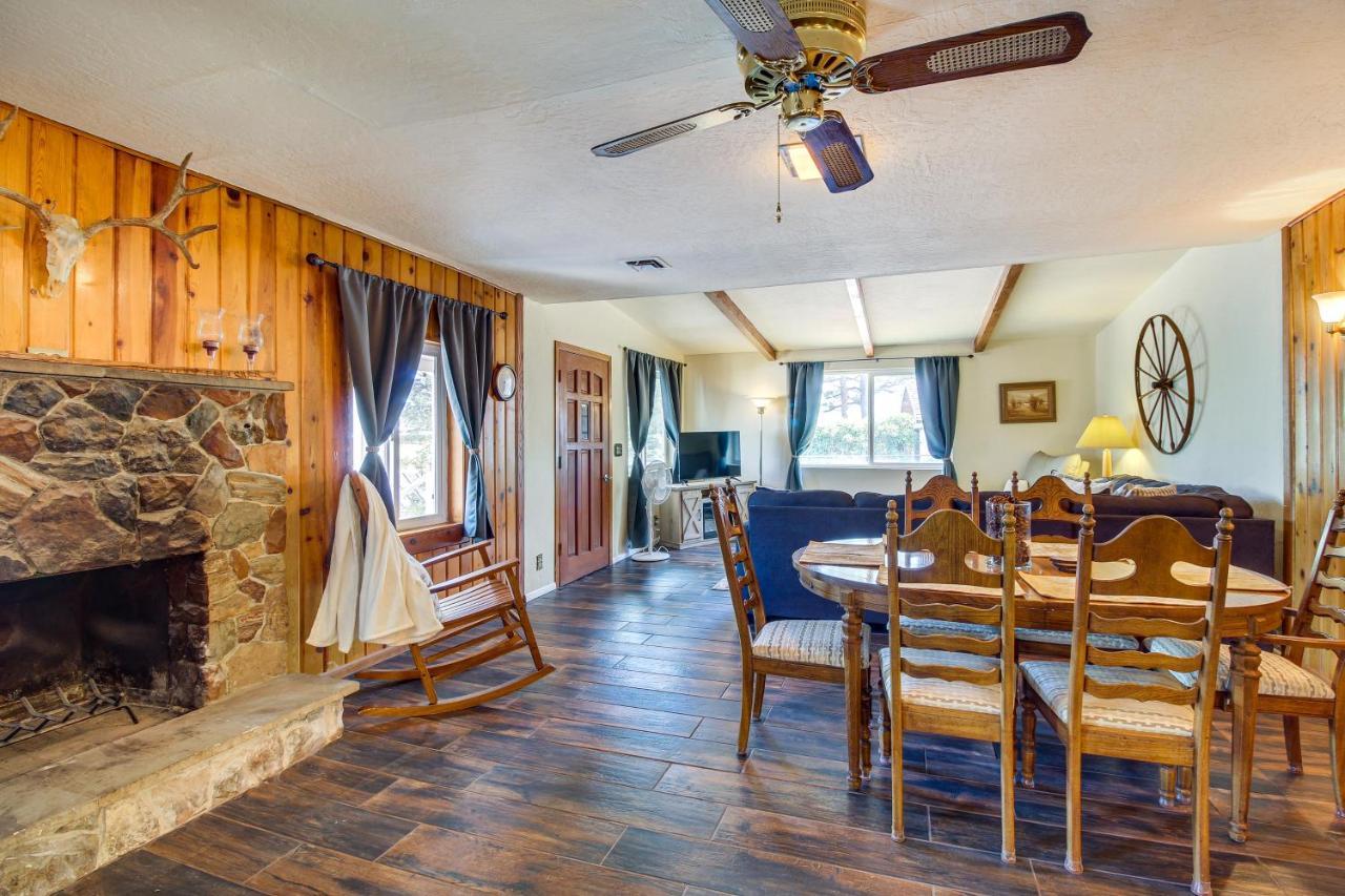 Laptop-Friendly Lakeside Cottage Stay With Gas Grill Pinetop-Lakeside Bagian luar foto
